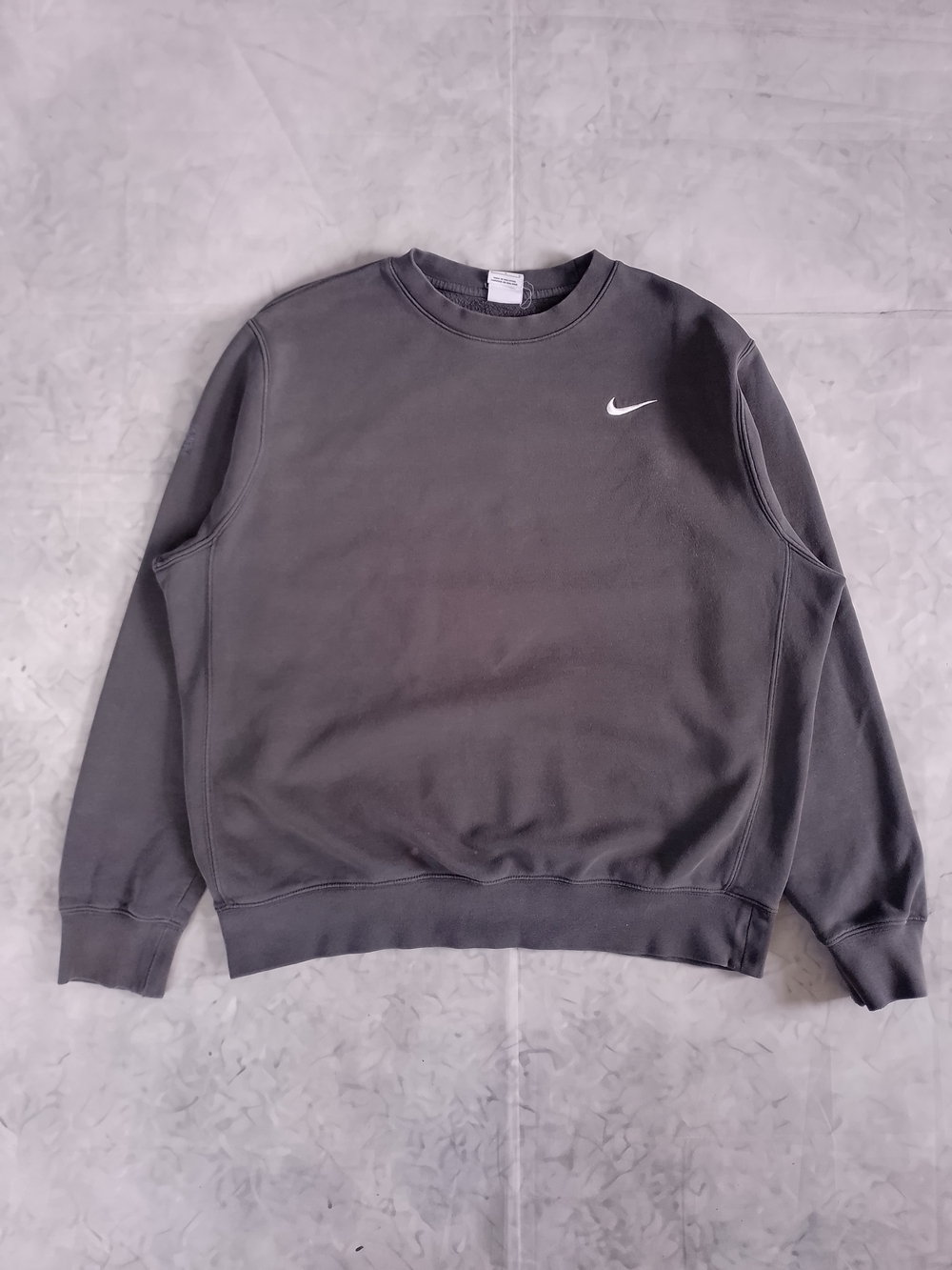 Nike Men’s Charcoal Crewneck Sweatshirt